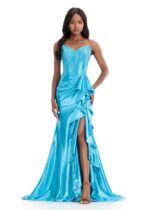 Kaelis Gown
